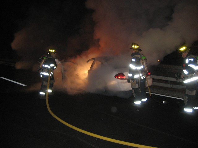 CAR FIRE SAW MILL RIVER PARKWAY SOUTH BOUND